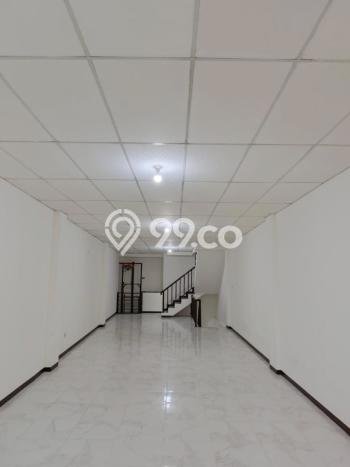 For Rent Ruko Kawasan Kedoya, Luas 300m², Pusat Bisnis For Rent Ruko Kawasan Kedoya, Luas 300m², Pusat Bisnis