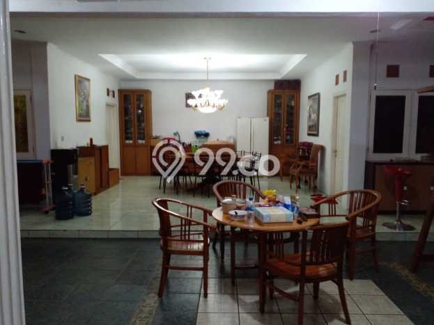 PROPERTI PILIHAN! Rumah Asri area BSD, LT 371m² LB 450m² PROPERTI PILIHAN! Rumah Asri area BSD, LT 371m² LB 450m²