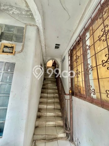 Rumah Kost untuk Dijual di Bintaro Punya 40 Kamar Rumah Kost untuk Dijual di Bintaro Punya 40 Kamar