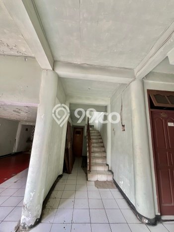 Rumah Kost untuk Dijual di Bintaro Punya 40 Kamar Rumah Kost untuk Dijual di Bintaro Punya 40 Kamar