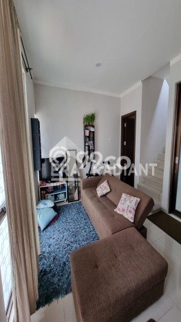 Dijual Rumah Eksklusif 2 KT di Graha Raya, Tangerang Selatan Dijual Rumah Eksklusif 2 KT di Graha Raya, Tangerang Selatan