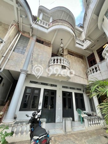 Rumah Kost untuk Dijual di Bintaro Punya 40 Kamar Rumah Kost untuk Dijual di Bintaro Punya 40 Kamar