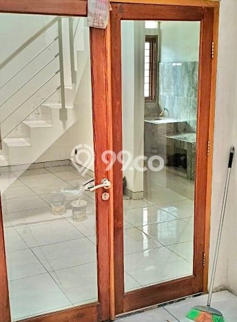 Rumah di Tangerang Selatan Kondisi Bagus Minimalis Dekat Fasilitas Umum Rumah di Tangerang Selatan Kondisi Bagus Minimalis Dekat Fasilitas Umum
