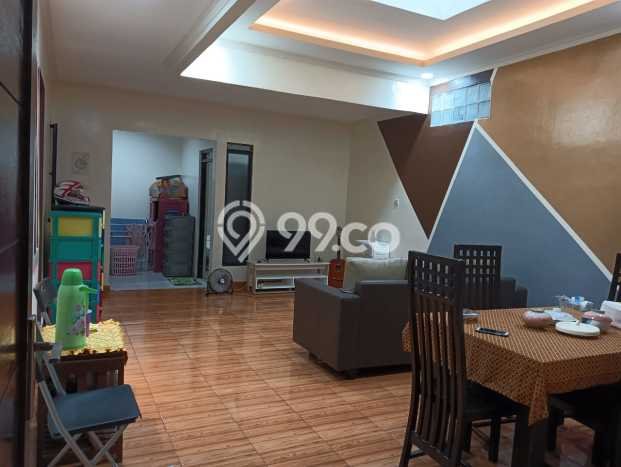 Rumah Strategis Modern Lb 160m2 di Serpong, Tangerang Selatan Rumah Strategis Modern Lb 160m2 di Serpong, Tangerang Selatan