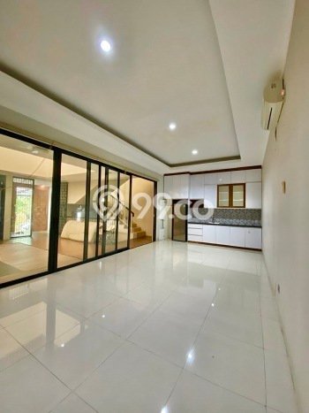 Dijual Rumah Mewah Elegan Dengan View Cantik di Bintaro, Tangerang Selatan Dijual Rumah Mewah Elegan Dengan View Cantik di Bintaro, Tangerang Selatan