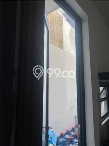 Rumah Luas Asri 3 KT Siap Pakai di Bintaro Tangerang Selatan Rumah Luas Asri 3 KT Siap Pakai di Bintaro Tangerang Selatan