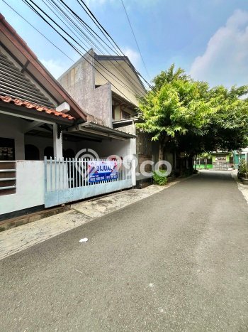 Jual Rumah Minimalis Bagus Punya 5 KT di Pesanggrahan Jakarta Selatan SHM Jual Rumah Minimalis Bagus Punya 5 KT di Pesanggrahan Jakarta Selatan SHM