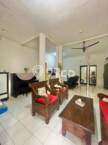Rumah Minimalis 3 KT di Bintaro Tangerang Selatan Semi Furnished Rumah Minimalis 3 KT di Bintaro Tangerang Selatan Semi Furnished