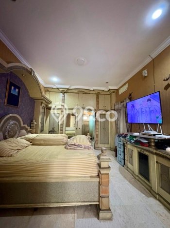Hunian Mewah LB 250m2 Siap Pakai Desain Elegan di Bintaro, Tangerang Selatan Hunian Mewah LB 250m2 Siap Pakai Desain Elegan di Bintaro, Tangerang Selatan