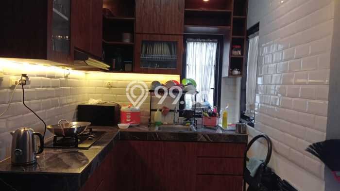 Dijual Rumah Strategis Bagus Punya 5 KT di Pondok Aren Tangerang Selatan SHM Dijual Rumah Strategis Bagus Punya 5 KT di Pondok Aren Tangerang Selatan SHM