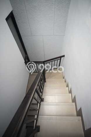 Hunian Mewah LB 352m2 Siap Huni Desain Elegan di BSD Delatinos, Tangerang Hunian Mewah LB 352m2 Siap Huni Desain Elegan di BSD Delatinos, Tangerang