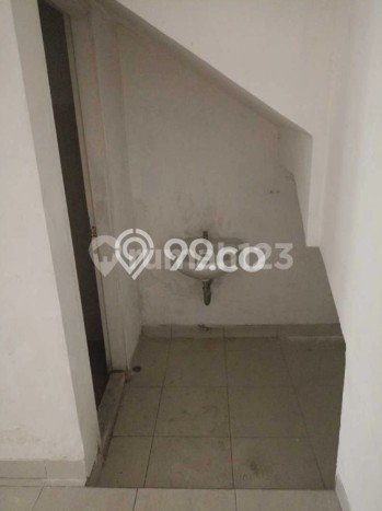 SEWA TERBAIK! Ruko di Karawaci, Luas 225m2m², Area Strategis SEWA TERBAIK! Ruko di Karawaci, Luas 225m2m², Area Strategis