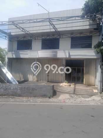 LOKASI STRATEGIS! Ruko di Kerobokan, Luas 200m², Jalan Utama LOKASI STRATEGIS! Ruko di Kerobokan, Luas 200m², Jalan Utama
