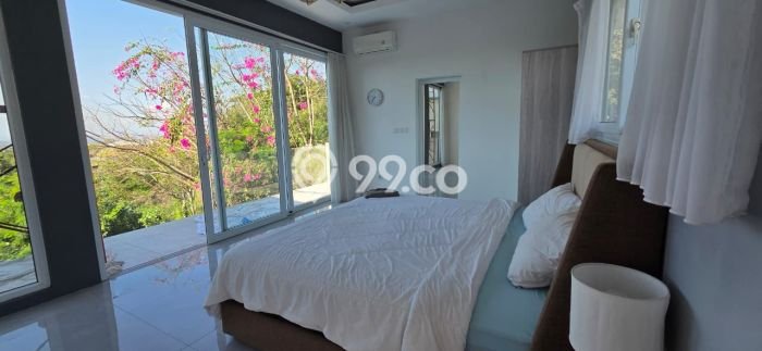 HARGA TERBAIK! Vila Kawasan , Luas 300m2m², Area Prima HARGA TERBAIK! Vila Kawasan , Luas 300m2m², Area Prima