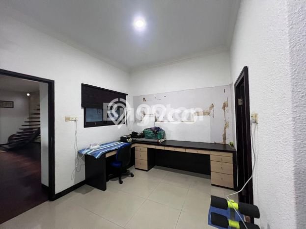 Rumah lokasi Batam Centre, Batam, LT 282m² Bangunan 450m² Rumah lokasi Batam Centre, Batam, LT 282m² Bangunan 450m²