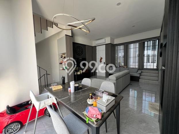 Rumah Elit LB 171m2 Siap Pakai Desain Elegan di BSD City, Tangerang Rumah Elit LB 171m2 Siap Pakai Desain Elegan di BSD City, Tangerang