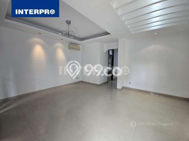Jual Rumah Mewah Elegan Dengan View Eksklusif di Puri Indah, Jakarta Barat Jual Rumah Mewah Elegan Dengan View Eksklusif di Puri Indah, Jakarta Barat