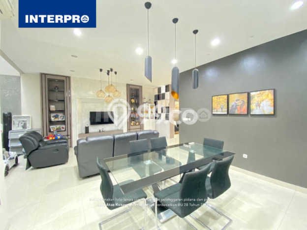 Rumah Luxury Modern Tanpa Renovasi di Green Lake City Jakarta Barat Rumah Luxury Modern Tanpa Renovasi di Green Lake City Jakarta Barat