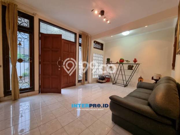 Ready to Use! Premium House LT 160m2 Desain Modern di Puri Indah Ready to Use! Premium House LT 160m2 Desain Modern di Puri Indah