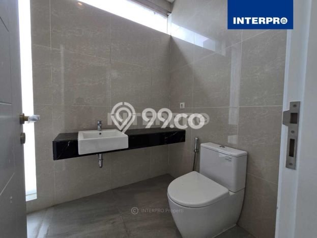 Dijual Rumah Luas Elegan Dengan View Cantik di Metland Puri, Jakarta Barat Dijual Rumah Luas Elegan Dengan View Cantik di Metland Puri, Jakarta Barat