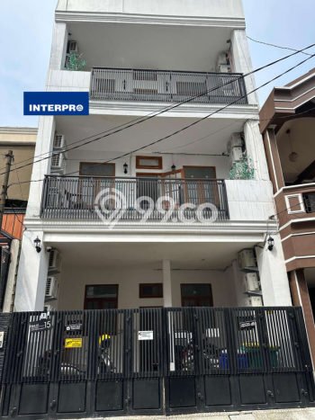 Jual Rumah Mewah Megah Dengan View Cantik di Meruya, Jakarta Barat Jual Rumah Mewah Megah Dengan View Cantik di Meruya, Jakarta Barat