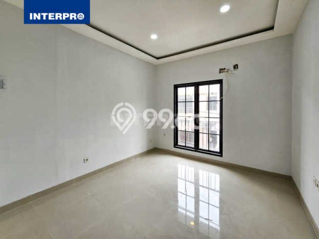Rumah Modern 4 KT di Taman Ratu Jakarta Barat Unfurnished Rumah Modern 4 KT di Taman Ratu Jakarta Barat Unfurnished