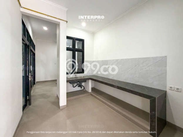 Dijual Rumah Luas Megah Dengan View Eksklusif di Puri Indah, Jakarta Barat Dijual Rumah Luas Megah Dengan View Eksklusif di Puri Indah, Jakarta Barat