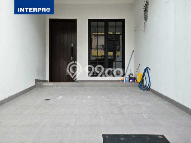 Rumah Modern 4 KT di Taman Ratu Jakarta Barat Unfurnished Rumah Modern 4 KT di Taman Ratu Jakarta Barat Unfurnished