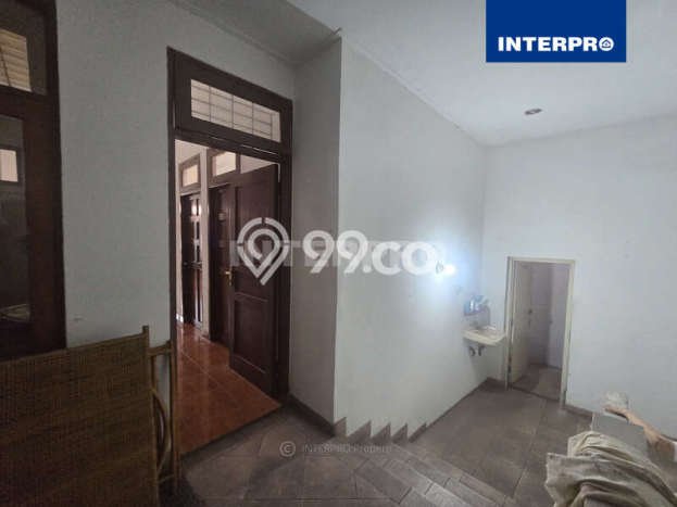 Dijual Rumah Modern 6 KT di Tanjung Duren, Jakarta Barat Dijual Rumah Modern 6 KT di Tanjung Duren, Jakarta Barat
