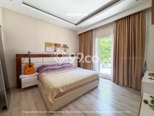 Rumah Elit LB 1000m2 Siap Pakai Desain Elegan di Green garden, Jakarta Barat Rumah Elit LB 1000m2 Siap Pakai Desain Elegan di Green garden, Jakarta Barat