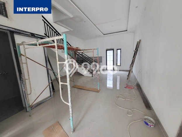 Rumah Modern 3 KT LT 100m2 di Kav DKI Rumah Modern 3 KT LT 100m2 di Kav DKI
