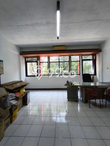 Ruko Dijual di Bandung LT 155m2 & LB 200m2 Lokasi Terbaik! Ruko Dijual di Bandung LT 155m2 & LB 200m2 Lokasi Terbaik!