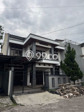 Ready to Use! Premium House LT 170m2 Desain Modern di Taman Holis Indah Ready to Use! Premium House LT 170m2 Desain Modern di Taman Holis Indah