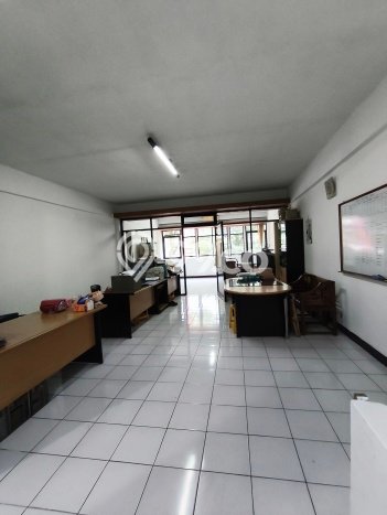 Ruko Dijual di Bandung LT 155m2 & LB 200m2 Lokasi Terbaik! Ruko Dijual di Bandung LT 155m2 & LB 200m2 Lokasi Terbaik!