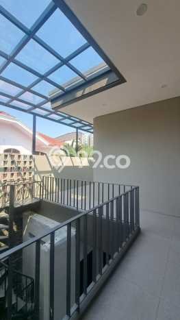 Rumah Mewah LB 350m2 Siap Huni Desain Elegan di Mekar Wangi, Bandung Rumah Mewah LB 350m2 Siap Huni Desain Elegan di Mekar Wangi, Bandung