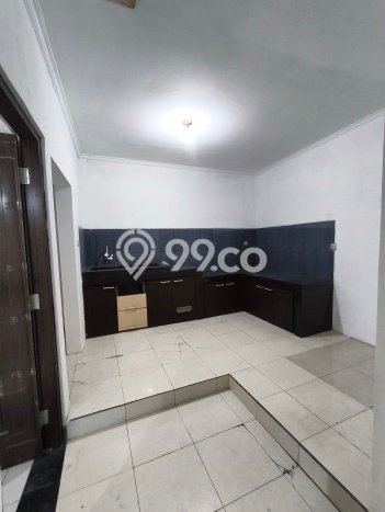 PROPERTI PILIHAN! Rumah area , LT 142m2m² Bangunan 286m2m² PROPERTI PILIHAN! Rumah area , LT 142m2m² Bangunan 286m2m²