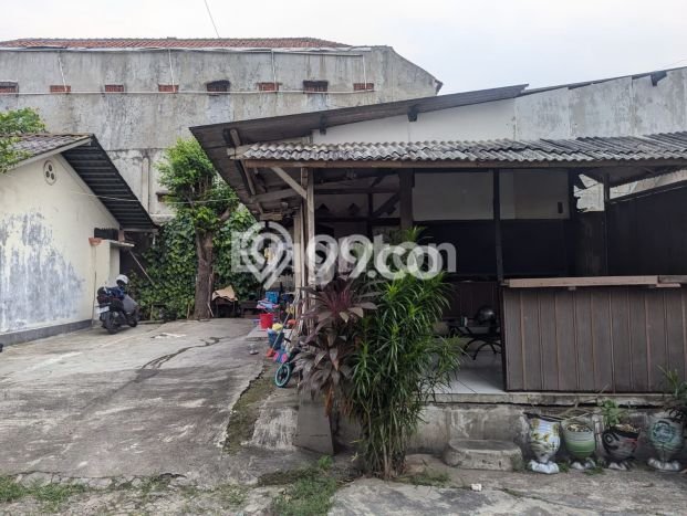 Rumah Elit LB 400m2 Siap Huni Desain Elegan di Margonda, Depok Rumah Elit LB 400m2 Siap Huni Desain Elegan di Margonda, Depok