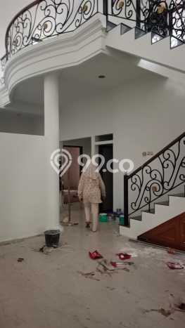 Siap Huni Rumah Mewah 5 Kamar di Sidoarjo Dekat ke Mana Pun Siap Huni Rumah Mewah 5 Kamar di Sidoarjo Dekat ke Mana Pun