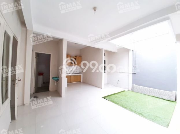 Siap Huni Rumah Mewah 4 Kamar di Lowokwaru Dekat ke Mana Pun Siap Huni Rumah Mewah 4 Kamar di Lowokwaru Dekat ke Mana Pun