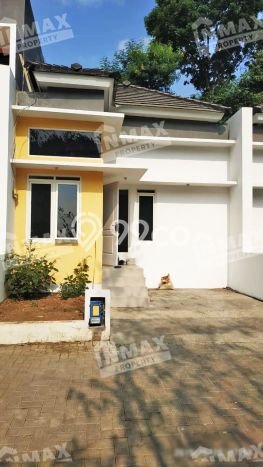 Rumah Siap Disurvey lokasi , Malang, Luas 99m2m² Bangunan 45m2m² Rumah Siap Disurvey lokasi , Malang, Luas 99m2m² Bangunan 45m2m²