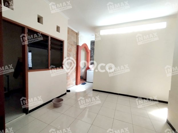 Rumah Area Nyaman kawasan Dieng, Malang, Luas 204m2m² LB 150m2m² Rumah Area Nyaman kawasan Dieng, Malang, Luas 204m2m² LB 150m2m²