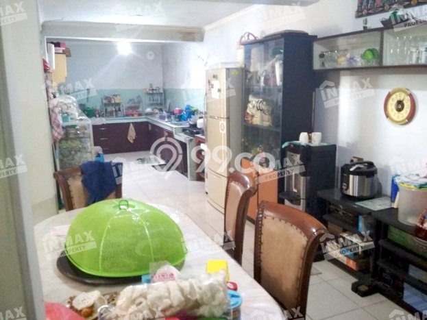 Siap Huni Hunian Elit 8 Kamar di Klojen Dekat ke Mana Pun Siap Huni Hunian Elit 8 Kamar di Klojen Dekat ke Mana Pun