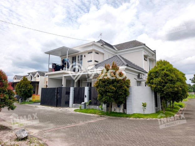 Dijual Rumah Strategis Bagus Punya 3 KT di Sukun Malang - Dijual Rumah Strategis Bagus Punya 3 KT di Sukun Malang -