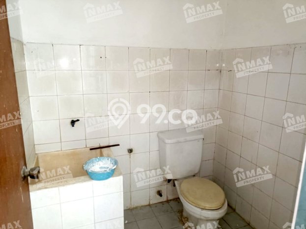 Area Ramai! Ruko Dijual di Klojen untuk Bisnis Luas Bangunan 188m2 Area Ramai! Ruko Dijual di Klojen untuk Bisnis Luas Bangunan 188m2
