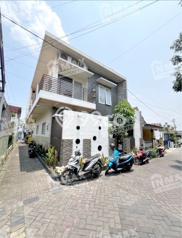 Lokasi strategis! Rumah siap huni dikontrakkan di Lowokwaru LB 294m2 Lokasi strategis! Rumah siap huni dikontrakkan di Lowokwaru LB 294m2