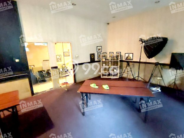 INVESTASI MENGUNTUNGKAN! Ruko di Klojen, Luas 301m2m², Potensi Sewa Tinggi INVESTASI MENGUNTUNGKAN! Ruko di Klojen, Luas 301m2m², Potensi Sewa Tinggi