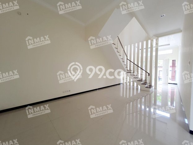 Rumah Tenang di , 3 KT, Luas 200m2m² LB 180m2m² Rumah Tenang di , 3 KT, Luas 200m2m² LB 180m2m²