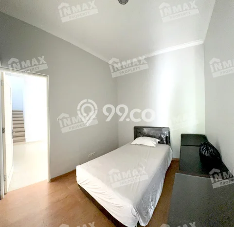Rumah Kontrakan Malang LT 250m2 LB 300m2 Area Villa Puncak Tidar Rumah Kontrakan Malang LT 250m2 LB 300m2 Area Villa Puncak Tidar