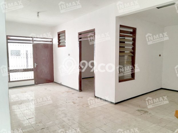 Rumah Minimalis LT 226m2m² Terawat di Sukun, Dekat Pusat Perbelanjaan, Malang Rumah Minimalis LT 226m2m² Terawat di Sukun, Dekat Pusat Perbelanjaan, Malang