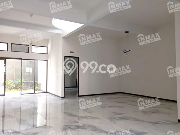 For Sale! Luxury House LT 300m2 Desain Elegan di Araya For Sale! Luxury House LT 300m2 Desain Elegan di Araya